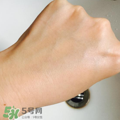 芭比波朗舒盈平衡氣墊粉底露色號 顏色有幾種 芭比波朗舒盈平衡氣墊粉底露色號 顏色有幾種