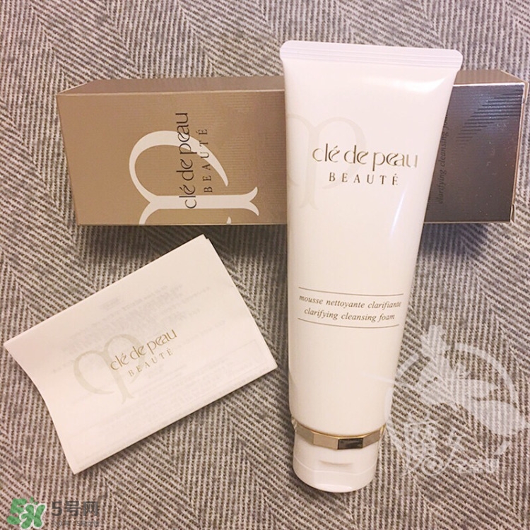 秋天用什么洗面奶好_秋天適合什么洗面奶 秋天用什么洗面奶好_秋天適合什么洗面奶