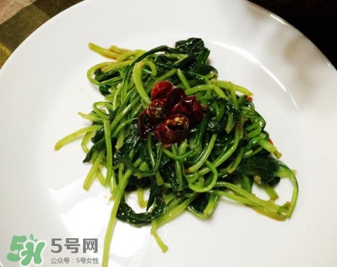 蘿卜纓要焯水嗎？蘿卜纓不能和什么一起吃