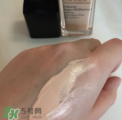 雅詩蘭黛水粉底色號(hào) 雅詩蘭黛水粉底試色 雅詩蘭黛水粉底色號(hào) 雅詩蘭黛水粉底試色