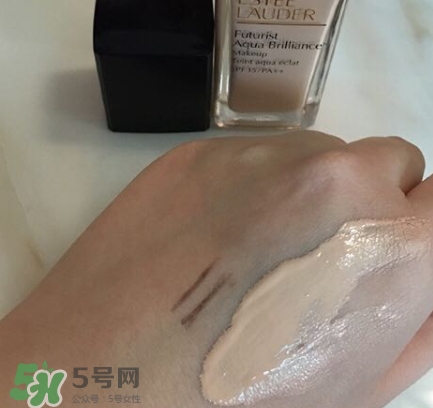 雅詩蘭黛水粉底色號(hào) 雅詩蘭黛水粉底試色 雅詩蘭黛水粉底色號(hào) 雅詩蘭黛水粉底試色