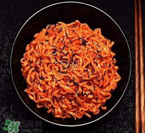 國(guó)產(chǎn)火雞面和韓國(guó)的味道一樣嗎？國(guó)產(chǎn)火雞面和韓國(guó)有什么區(qū)別？