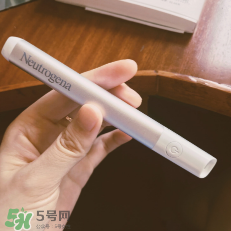 露得清紅藍(lán)光療便攜祛痘儀光療筆怎么樣？露得清光療筆測(cè)評(píng)