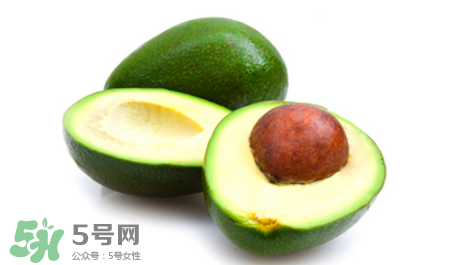 牛油果果汁怎么做？牛油果和什么榨汁好喝？