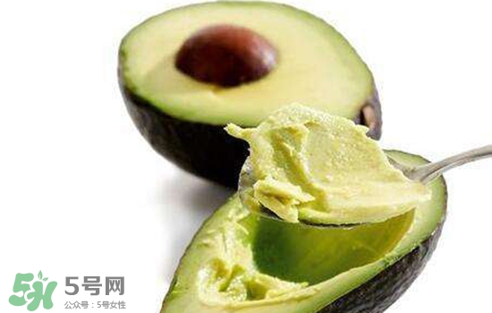 寶寶多大可以吃牛油果？寶寶吃牛油果的好處