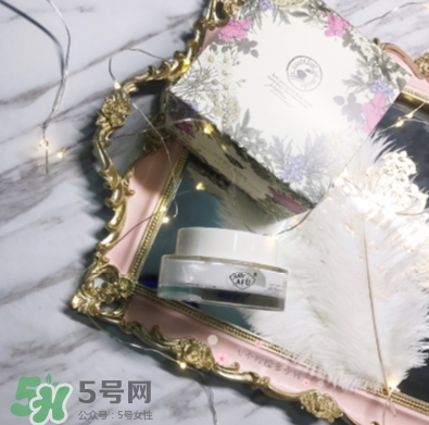 阿芙素顏霜要卸妝嗎？