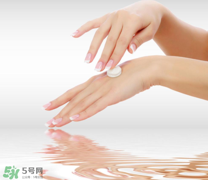 手部皮膚干燥怎么辦？手部干燥解決方法