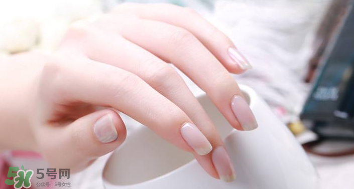 手部皮膚干燥怎么辦？手部干燥解決方法