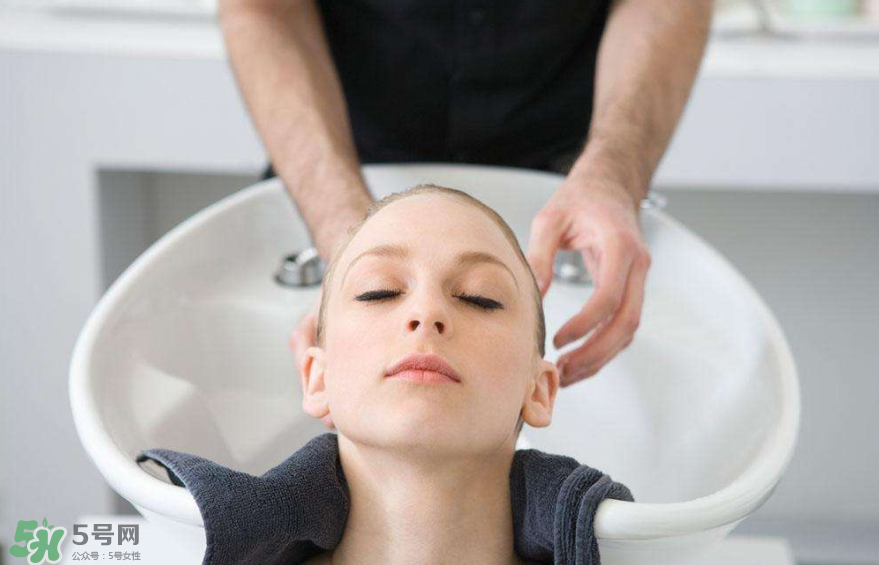 每天掉頭發(fā)正常嗎？關(guān)于護發(fā)誤區(qū)