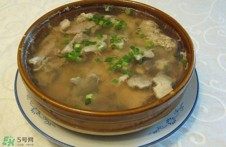 營養(yǎng)在湯里還是肉里？煲湯小訣竅