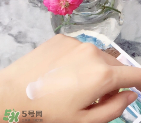 護(hù)發(fā)素可以抹在頭皮上嗎？