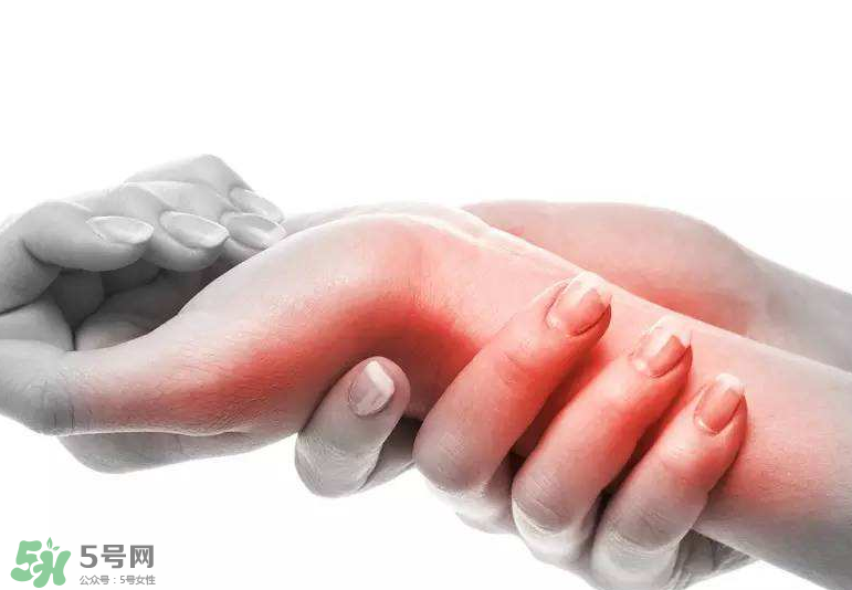 風(fēng)濕是痛風(fēng)嗎？風(fēng)濕跟痛風(fēng)有什么區(qū)別？