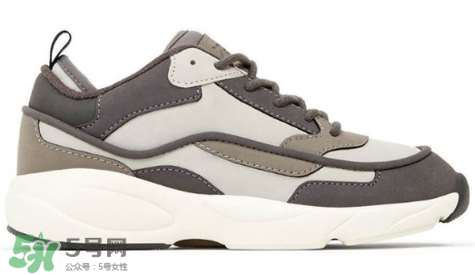 zara簡(jiǎn)版巴黎世家triple s運(yùn)動(dòng)鞋多少錢？