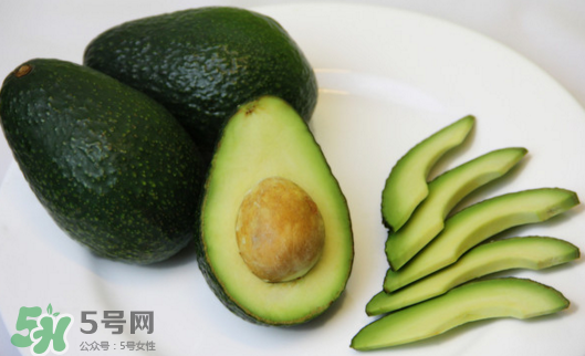 寶寶吃牛油果的好處？寶寶吃牛油果多少合適？