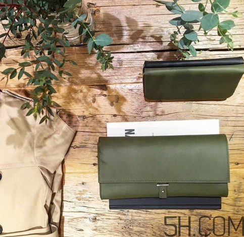 pb0110是什么牌子？pb0110包包怎么樣？