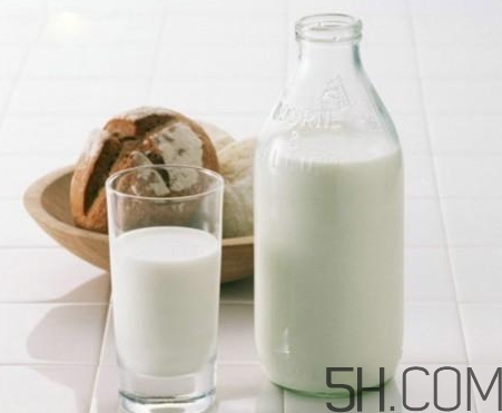 牛奶不適合什么人喝？牛奶多喝有副作用嗎？