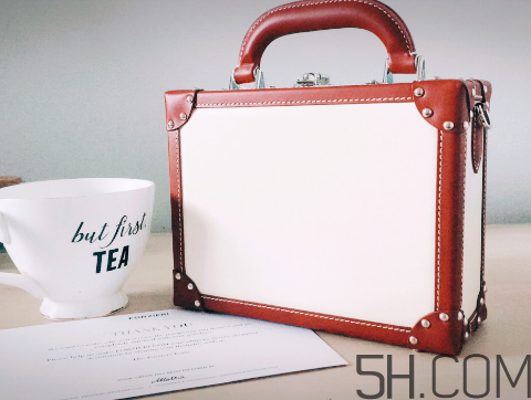 bertoni 1949是什么品牌？bertoni包包什么檔次？