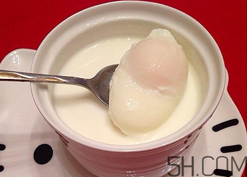 荷包蛋可以放紅糖嗎 荷包蛋放紅糖好嗎 荷包蛋可以放紅糖嗎 荷包蛋放紅糖好嗎