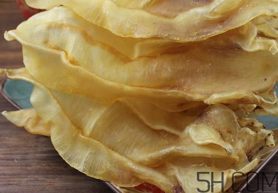 魚(yú)膠和花膠有什么區(qū)別？魚(yú)膠是魚(yú)的哪個(gè)部位