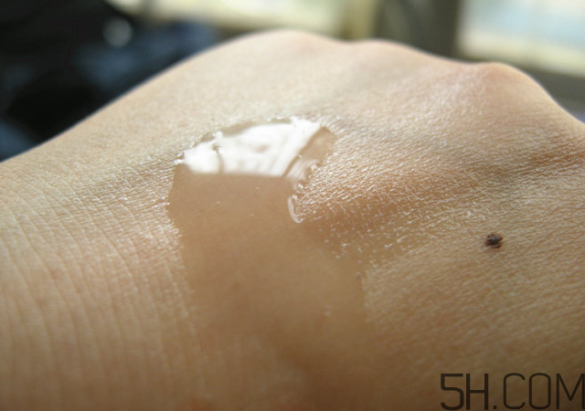 百雀羚水嫩倍現(xiàn)盈透精華水怎么樣?好用嗎? 百雀羚水嫩倍現(xiàn)盈透精華水怎么樣?好用嗎?