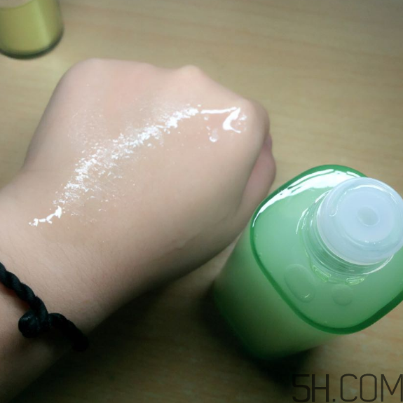 百雀羚水嫩倍現(xiàn)盈透精華水多少錢_價格 百雀羚水嫩倍現(xiàn)盈透精華水多少錢_價格