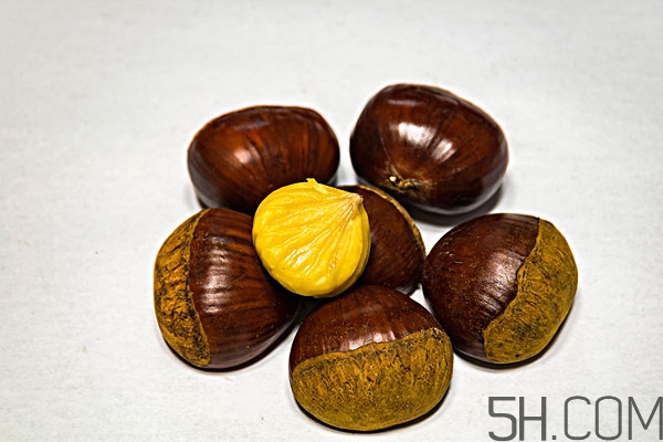 為什么吃板栗放屁好臭的原因 吃板栗放臭屁怎么辦 為什么吃板栗放屁好臭的原因 吃板栗放臭屁怎么辦