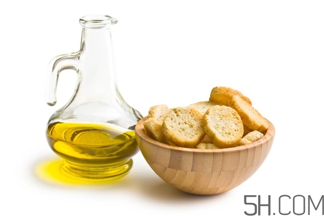橄欖油去皺紋正確步驟 橄欖油去皺紋的方法 橄欖油去皺紋正確步驟 橄欖油去皺紋的方法