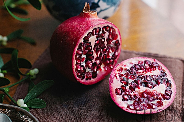 石榴皮洗頭能變黑嗎 石榴皮洗頭怎么洗 石榴皮洗頭能變黑嗎 石榴皮洗頭怎么洗