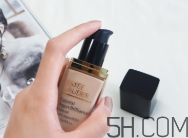 雅詩(shī)蘭黛沁水粉底液色號(hào)_試色 雅詩(shī)蘭黛沁水粉底液色號(hào)_試色