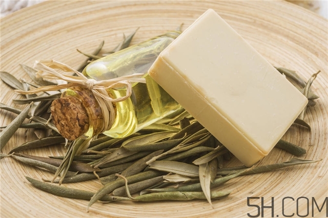 每天用硫磺皂洗臉好嗎 硫磺皂可以洗臉嗎 每天用硫磺皂洗臉好嗎 硫磺皂可以洗臉嗎