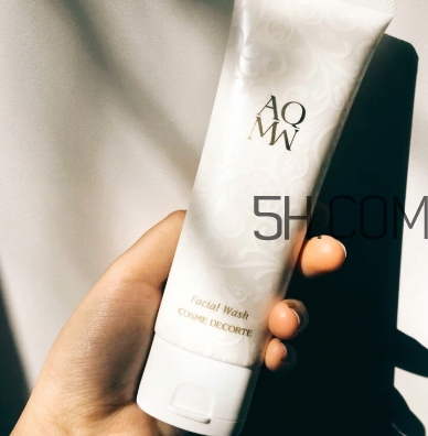 黛珂白檀潔面乳好用嗎？黛珂白檀洗面奶多少錢