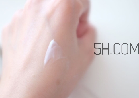 蘭芝眼霜怎么樣？蘭芝眼霜功效