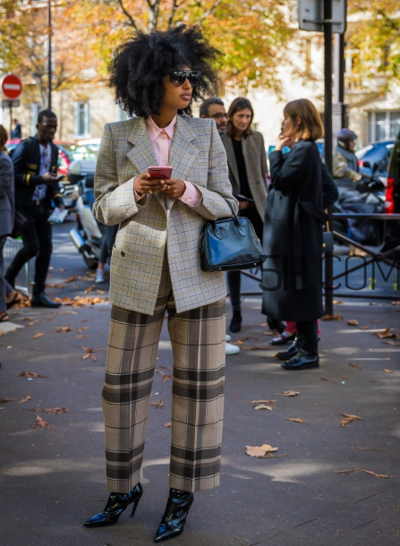 格子西裝里面怎么搭配？格子西裝內(nèi)搭穿什么？