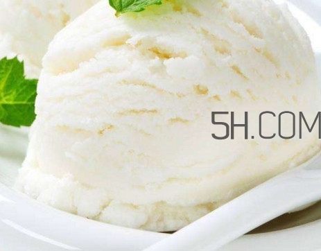 蛋清打發(fā)是奶油嗎？自制奶油可以直接吃嗎？