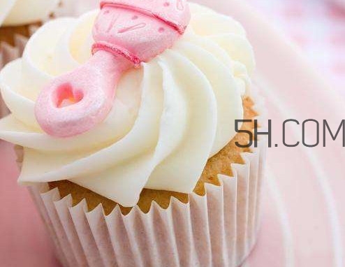 蛋清打發(fā)是奶油嗎？自制奶油可以直接吃嗎？