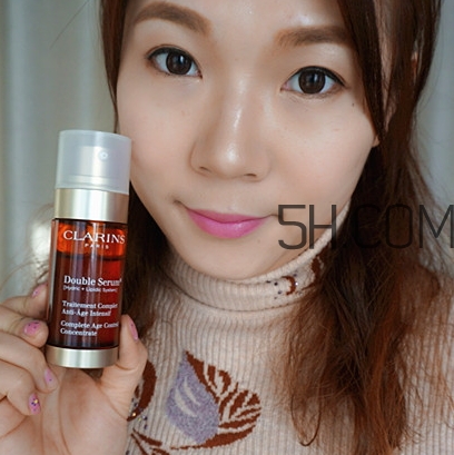 嬌韻詩黃金雙瓶和雅詩蘭黛小棕瓶哪個好_對比 嬌韻詩黃金雙瓶和雅詩蘭黛小棕瓶哪個好_對比