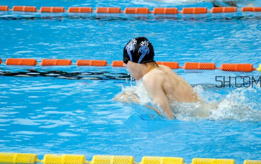 游泳后要滴眼藥水嗎？游泳后馬上吃東西好嗎？