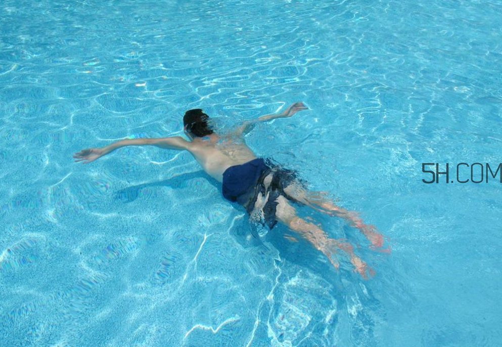 游泳后要滴眼藥水嗎？游泳后馬上吃東西好嗎？