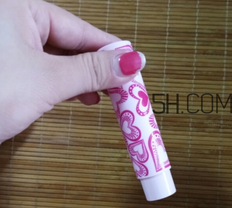 日吻潤彩炫魅唇膏多少錢_怎么樣 日吻潤彩炫魅唇膏多少錢_怎么樣