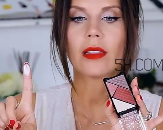 la girl四色眼影色號(hào)試色 洛杉磯女孩眼影試色 la girl四色眼影色號(hào)試色 洛杉磯女孩眼影試色