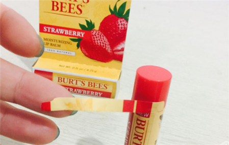 小蜜蜂唇膏生產(chǎn)日期怎么看 小蜜蜂唇膏保質(zhì)期多久 小蜜蜂唇膏生產(chǎn)日期怎么看 小蜜蜂唇膏保質(zhì)期多久