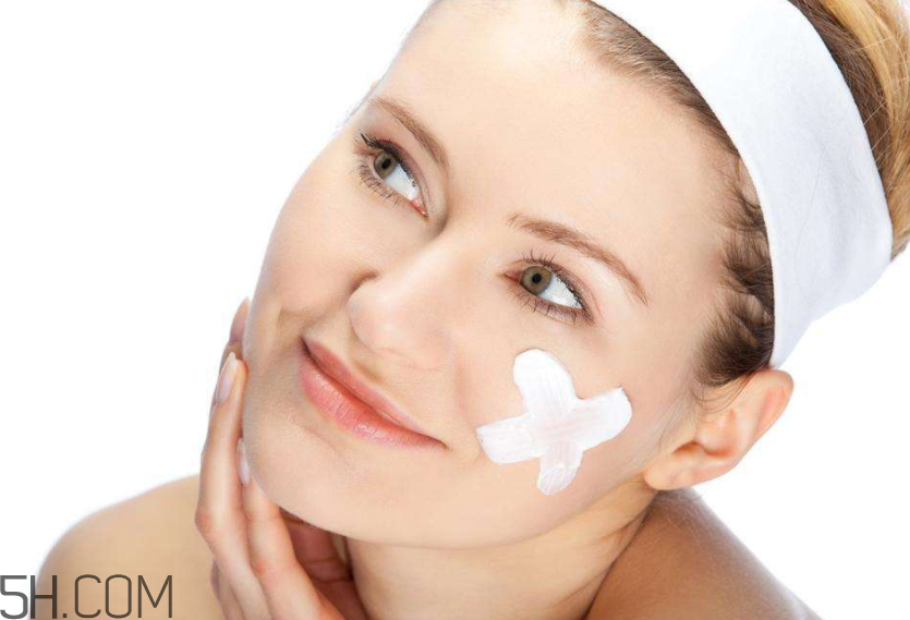 珂潤(rùn)和minon哪個(gè)好用?minon和珂潤(rùn)哪個(gè)便宜? 珂潤(rùn)和minon哪個(gè)好用?minon和珂潤(rùn)哪個(gè)便宜?