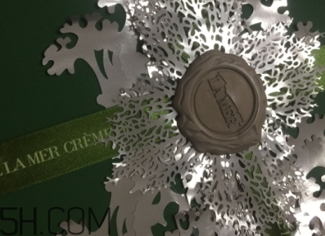 海藍(lán)之謎鎏金粉底液和老款區(qū)別 海藍(lán)之謎粉底液新舊版對(duì)比 海藍(lán)之謎鎏金粉底液和老款區(qū)別 海藍(lán)之謎粉底液新舊版對(duì)比