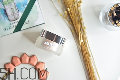 海藍(lán)之謎鎏光煥變蜜粉多少錢?專柜價(jià)格 海藍(lán)之謎鎏光煥變蜜粉多少錢?專柜價(jià)格