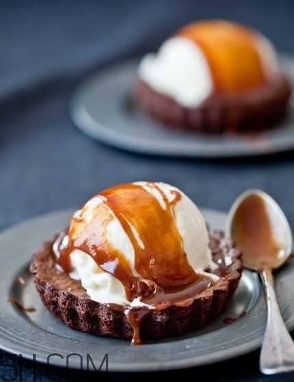 焦糖色是駝色嗎？焦糖色和深駝色區(qū)別