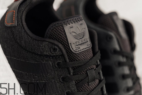 adidas nmd r2 future harvest萬圣節(jié)配色實(shí)物什么樣？