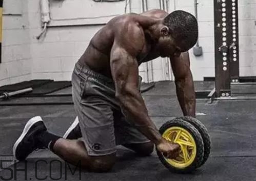 健腹輪會(huì)把木地板磨壞嗎？健腹輪有危害嗎？