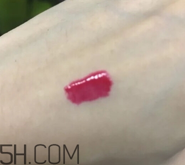 dior迪奧魅惑染唇蜜761試色 迪奧魅惑染唇蜜761適合黃皮嗎 dior迪奧魅惑染唇蜜761試色 迪奧魅惑染唇蜜761適合黃皮嗎