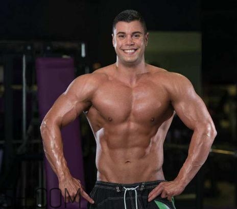 坐姿推胸能練下胸嗎？坐姿推胸和臥推哪個效果好？