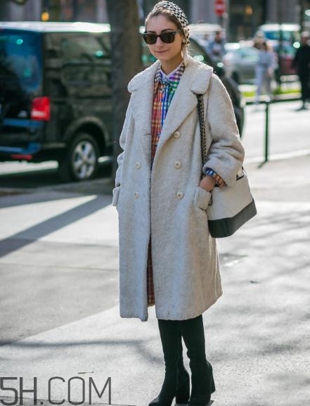 白色包包臟了怎么辦？白色包包臟了用什么洗？